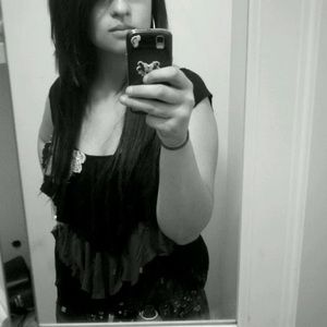 Meet your Posher, Eve